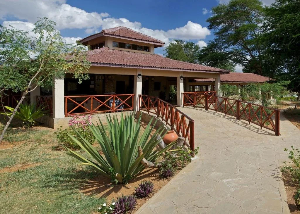 Ashnil Aruba Lodge · Tsavo Ost